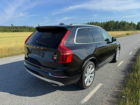 Volvo XC90 4 of 15