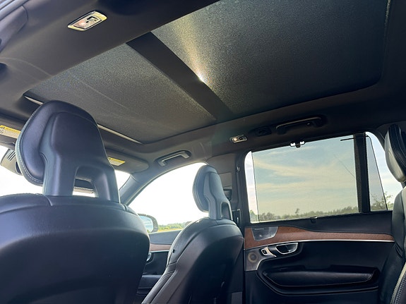 Volvo XC90 12 of 15