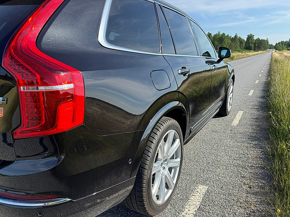 Volvo XC90 5 of 15