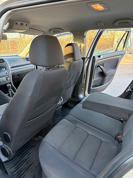 Volkswagen Golf VI 16 of 22