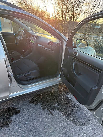 Volkswagen Golf VI 11 of 22