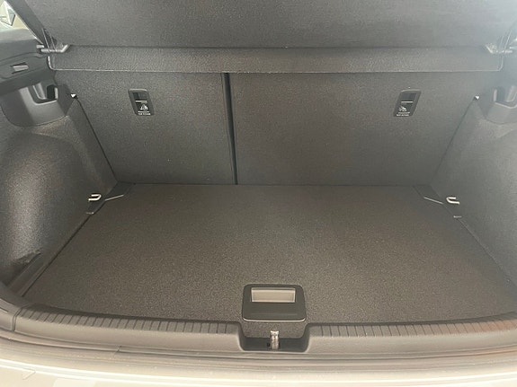 Volkswagen Polo 16 of 16