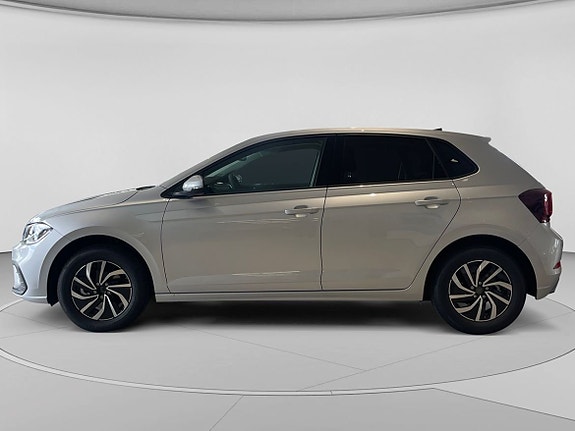 Volkswagen Polo 2 of 16