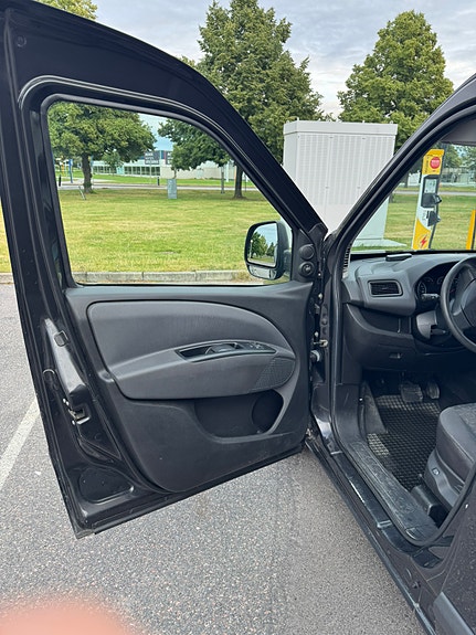 Fiat Doblo 15 of 21