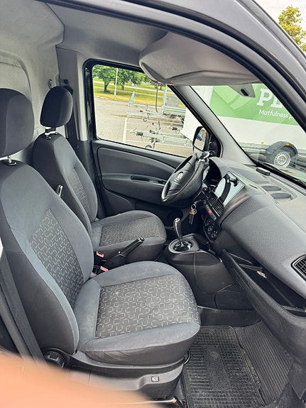Fiat Doblo 14 of 21