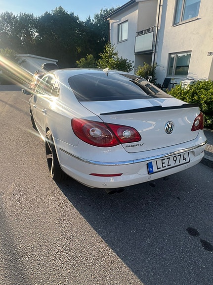 Volkswagen Passat CC 6 of 12