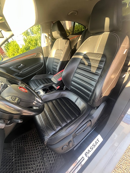Volkswagen Passat CC 9 of 12