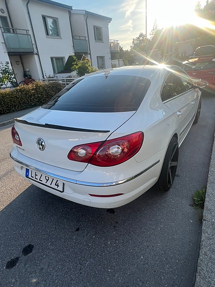 Volkswagen Passat CC 4 of 12