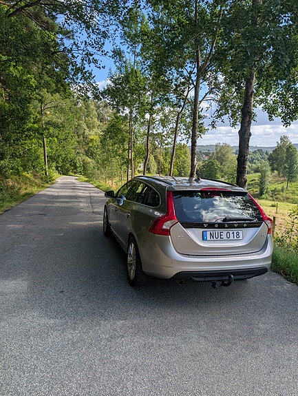 Volvo V60 3 of 5
