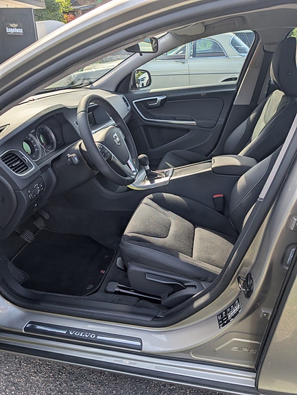Volvo V60 5 of 5