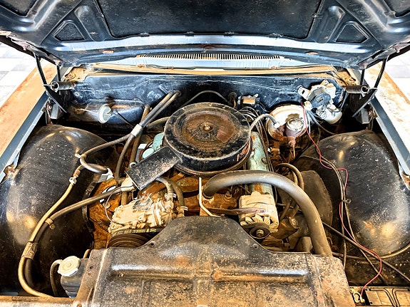Pontiac Catalina 28 of 30