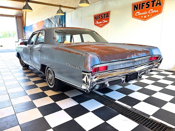 Pontiac Catalina 10 of 30