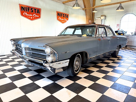 Pontiac Catalina 2 of 5