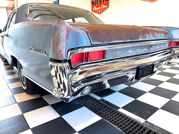 Pontiac Catalina 11 of 30