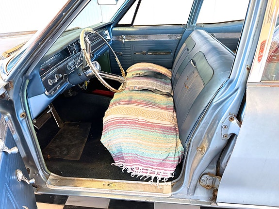 Pontiac Catalina 13 of 30