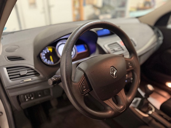 Renault Megane 14 of 22