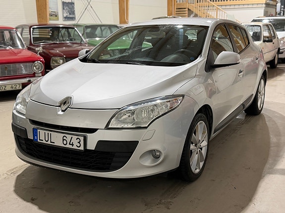 Renault Megane 2 of 5