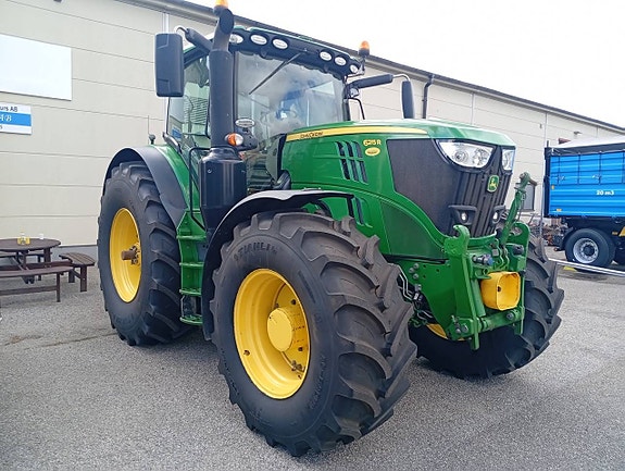 John Deere 6215R 2 of 5