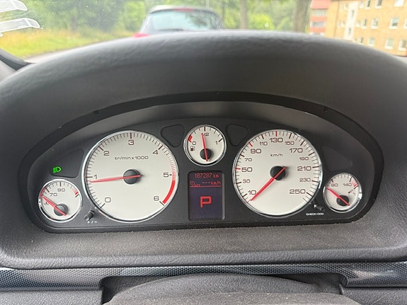 Peugeot 407 7 of 13