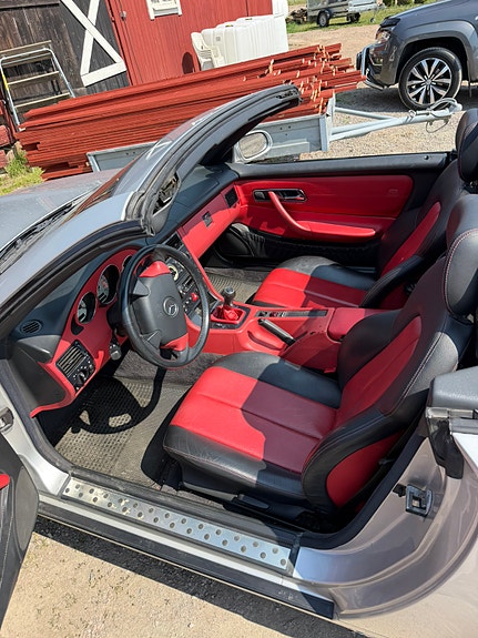 Mercedes-Benz SLK200 3 of 5
