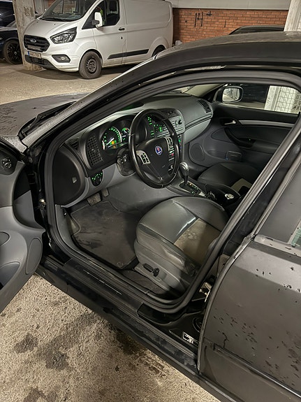 Saab 9-3 2 of 5