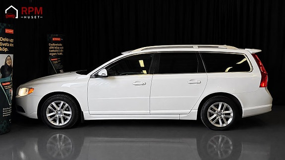 Volvo V70 4 of 5