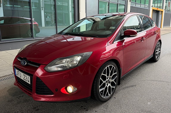 Ford Focus 2 of 8