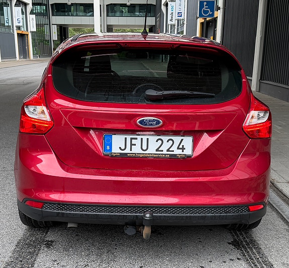 Ford Focus 5 of 8