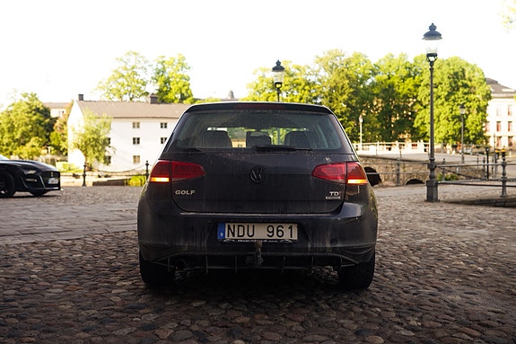 Volkswagen Golf VII 2 of 5