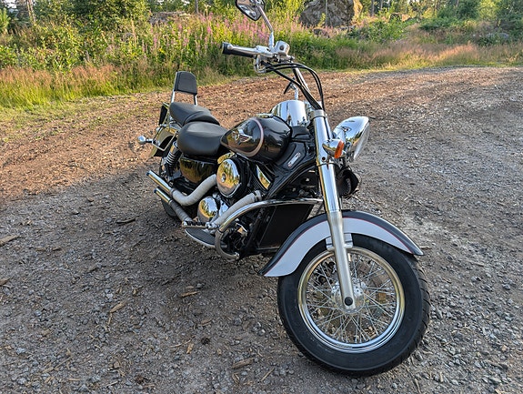Kawasaki Vulcan 1500 fi Classic 3 of 5