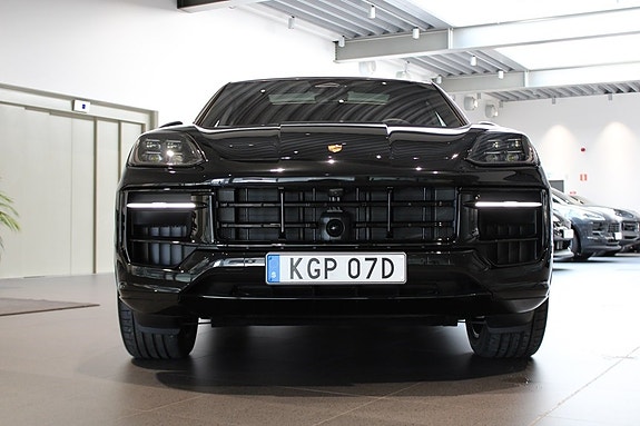 Porsche Cayenne 7 of 21
