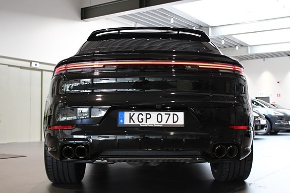 Porsche Cayenne 6 of 21