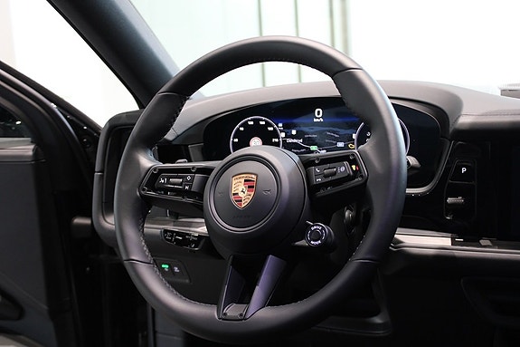 Porsche Cayenne 21 of 21