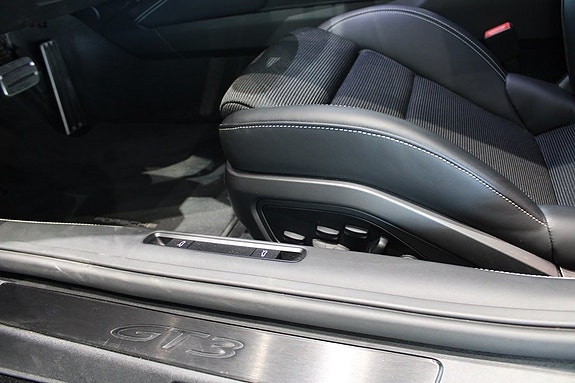 Porsche 911 GT3 19 of 19