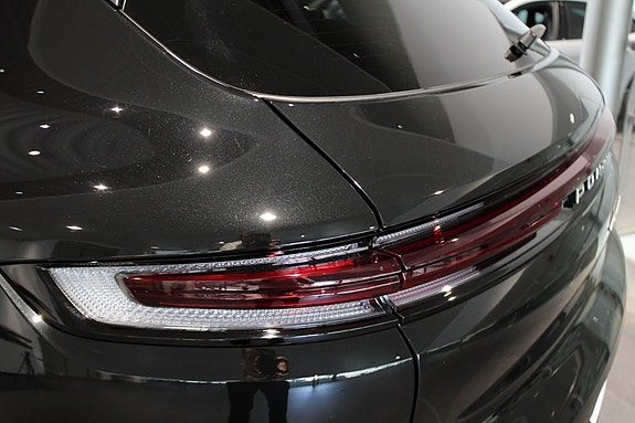 Porsche Cayenne 12 of 19