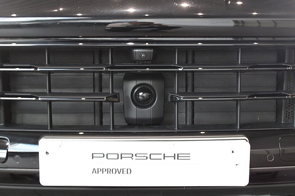 Porsche Cayenne 19 of 19