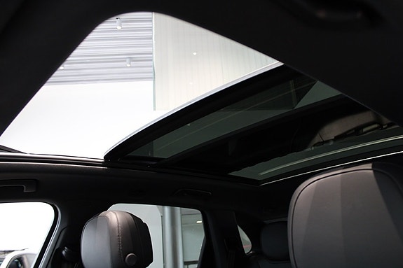 Porsche Cayenne 4 of 5