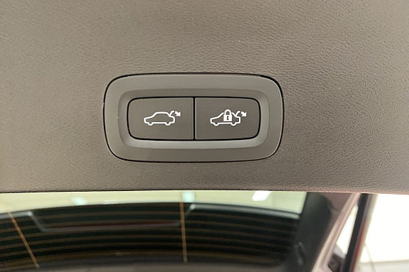 Volvo XC40 14 of 15
