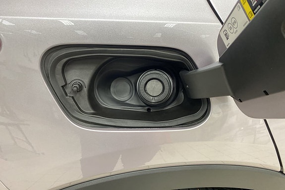 Volvo XC40 13 of 15