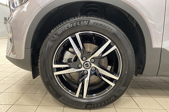 Volvo XC40 12 of 15