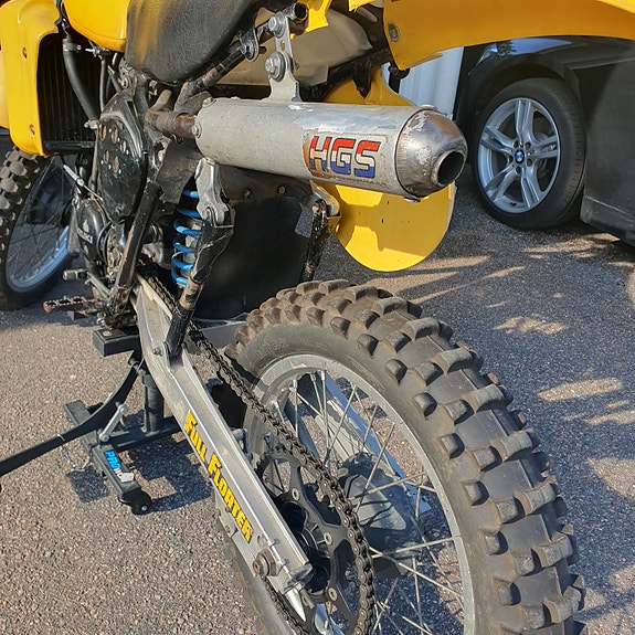 Suzuki 125 cc 4 of 6