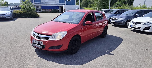 Opel Astra 2 of 5