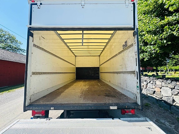 Iveco Daily 70C18 Automat Långt Skåp Bakgavellyft 12 of 12