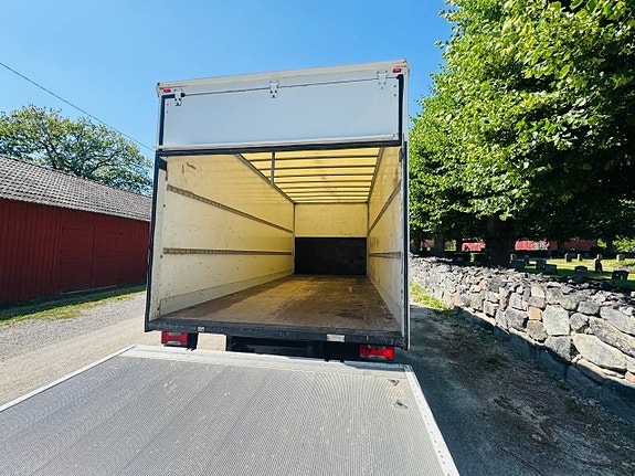 Iveco Daily 70C18 Automat Långt Skåp Bakgavellyft 11 of 12