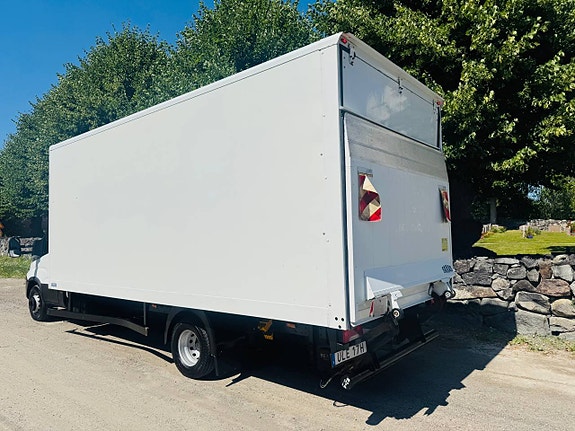 Iveco Daily 70C18 Automat Långt Skåp Bakgavellyft 5 of 12