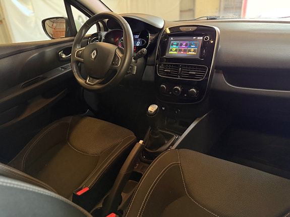 Renault Clio 8 of 18