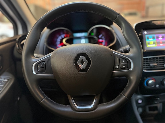 Renault Clio 6 of 18