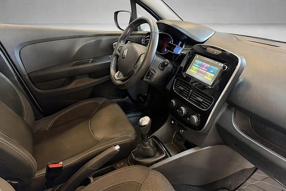 Renault Clio 15 of 20