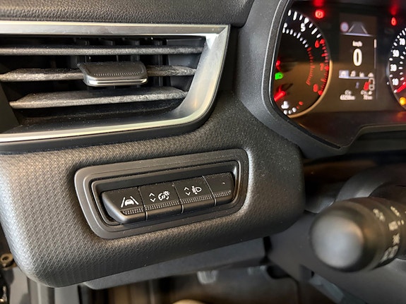 Renault Clio 12 of 15