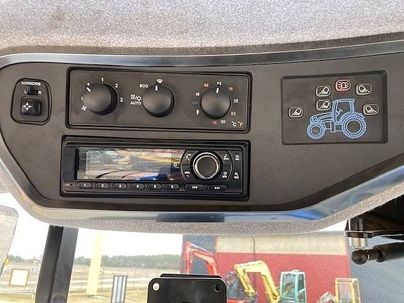 New Holland T 5.130 Auto Command 6 of 7